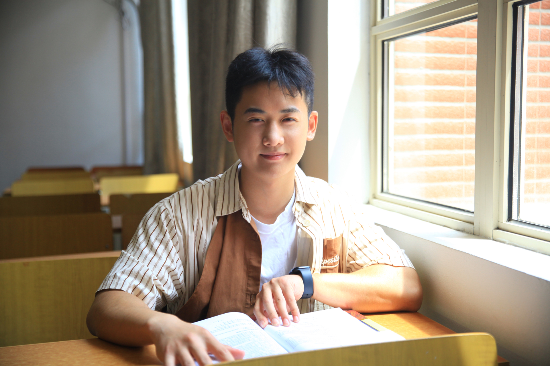 陆正阳.jpg 陆正阳.jpg